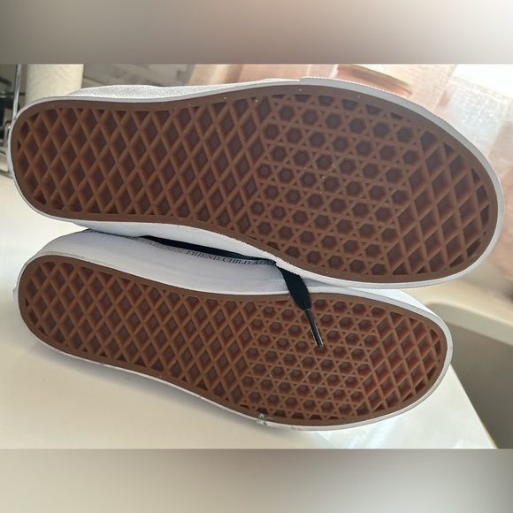 NWT - Vans Divine Collection - Picture 4 of 5